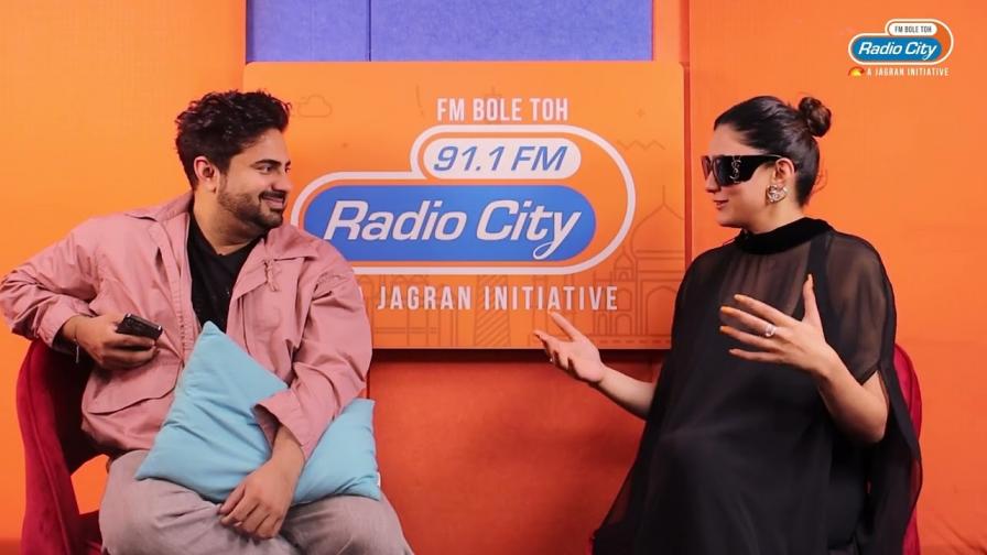 Khabbi Seat with RJ Yuvi In Conversation with Aastha Gill